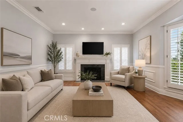 10518 Wellworth photo 4