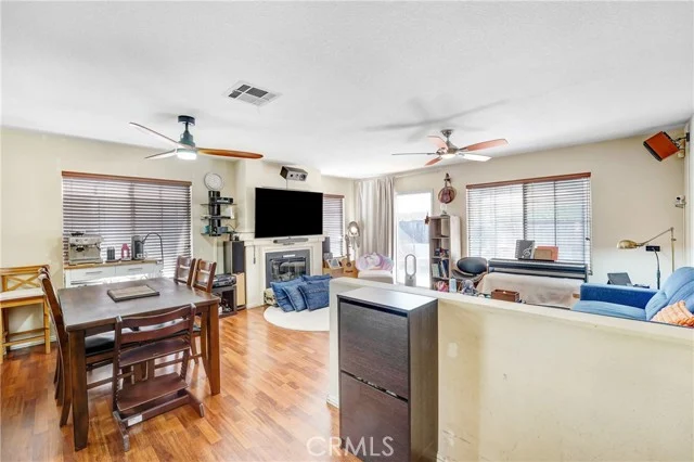 976 Baycrest Lane photo 4