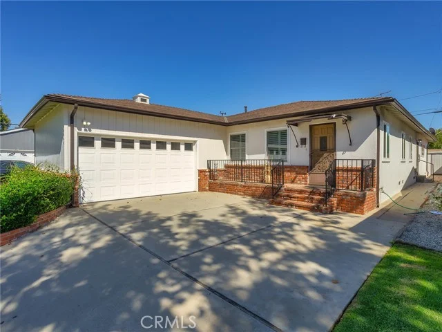 18808 Felbar Avenue photo 2