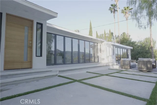 2600 Topanga Skyline photo 2