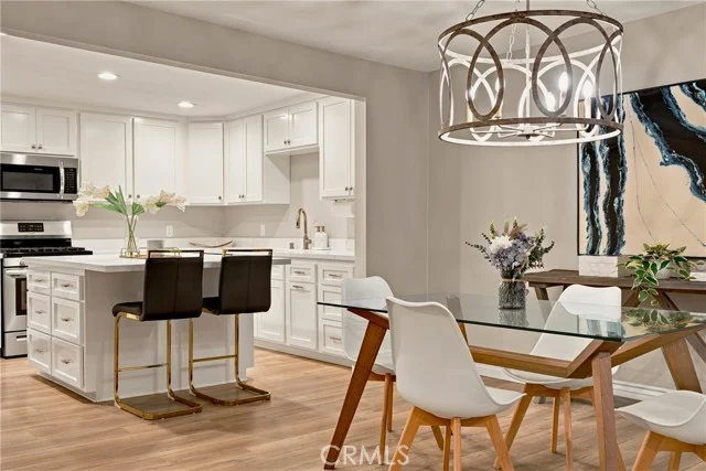 18324 Clark #110, Tarzana