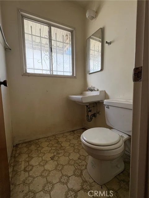 5179 Inglewood Blvd. photo 4