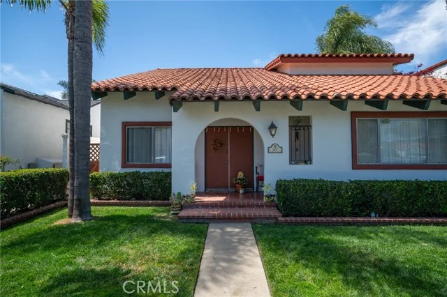 807 Roswell Avenue photo 3