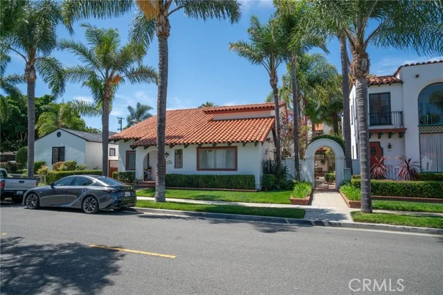 807 Roswell Avenue photo 4