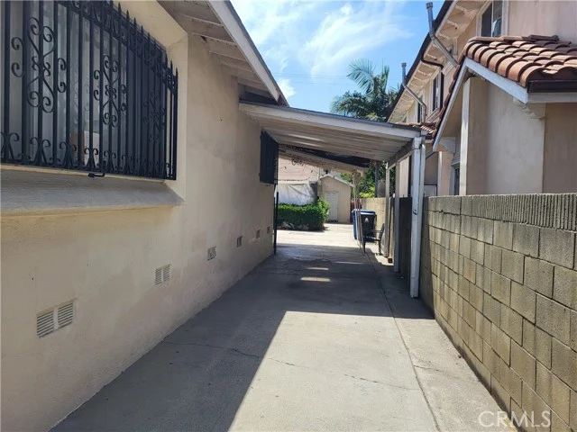 3428 Maceo photo 2