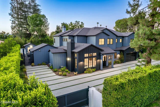 18651 Wells Drive, Tarzana