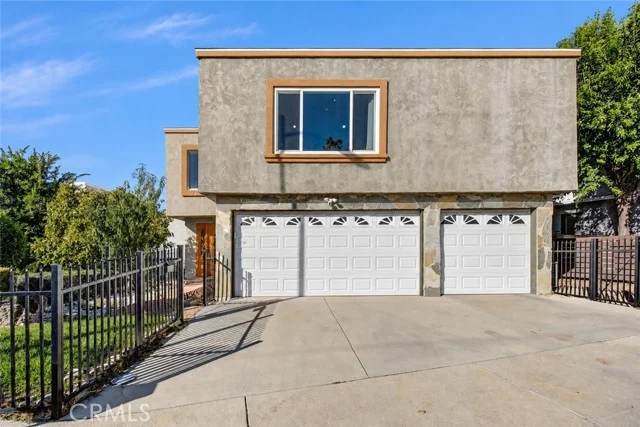22763 Macfarlane, Woodland Hills