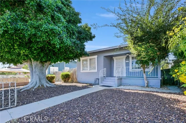 1143 S Grande Vista photo 3