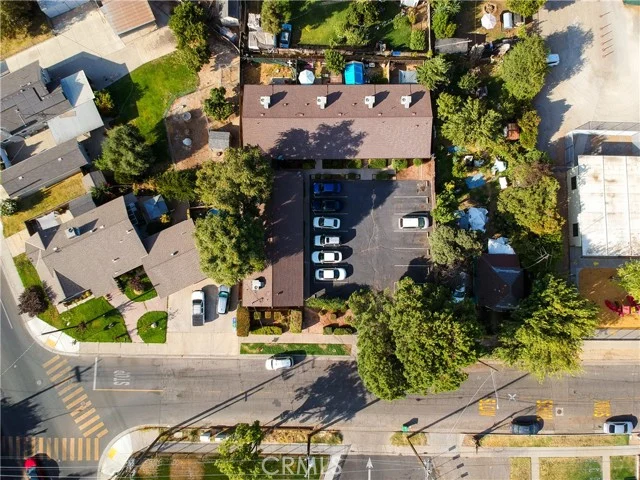 1873 Grove Ave photo 3