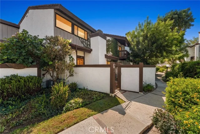 21545 Erwin #96, Woodland Hills