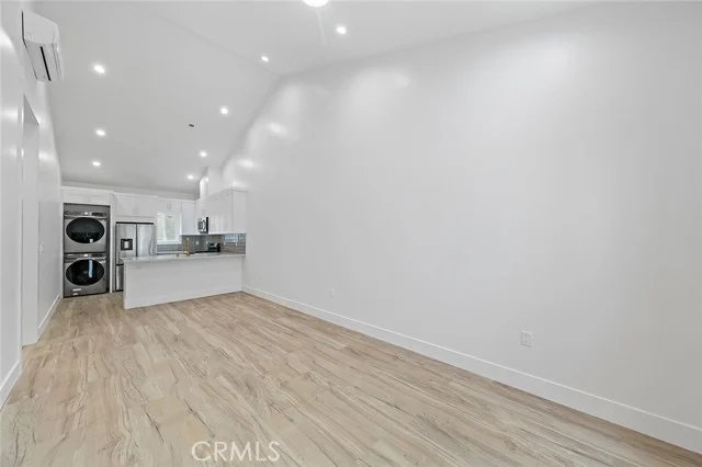 2618 Glendale photo 2
