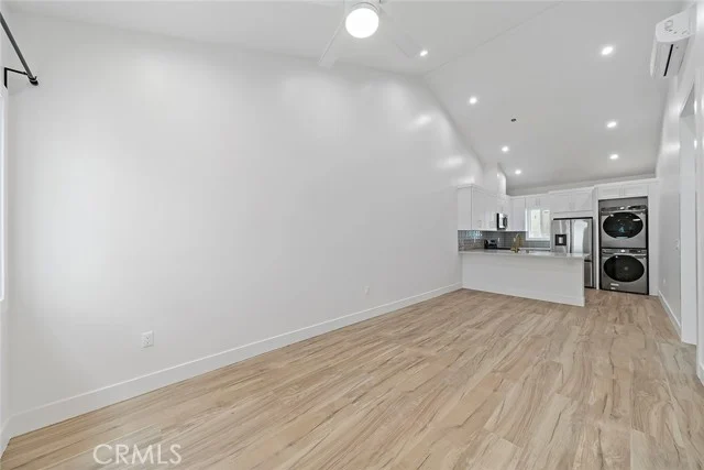 2618 Glendale photo 4