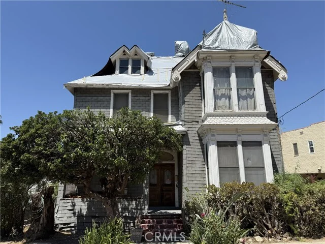 3537 Griffin Avenue photo 2
