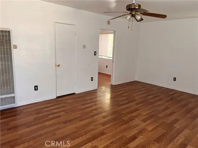 1741 W 105th Street photo 3