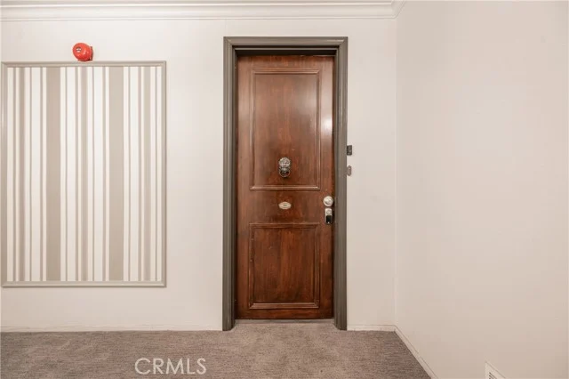 11560 Moorpark Street #204 photo 2