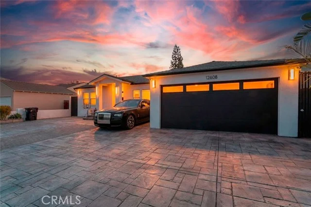 12608 Califa Street photo 2