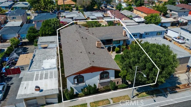 245 E Artesia photo 3