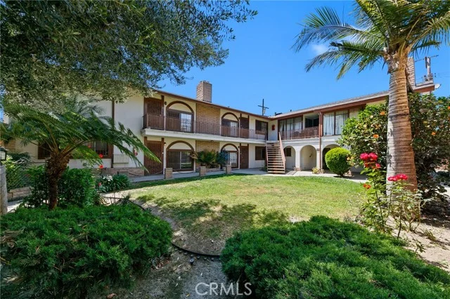 245 E Artesia photo 5