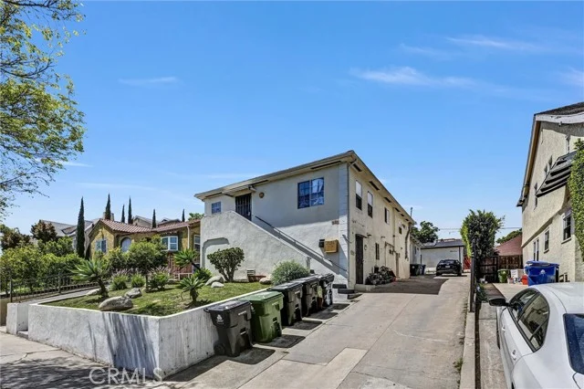 1861 S Redondo photo 3