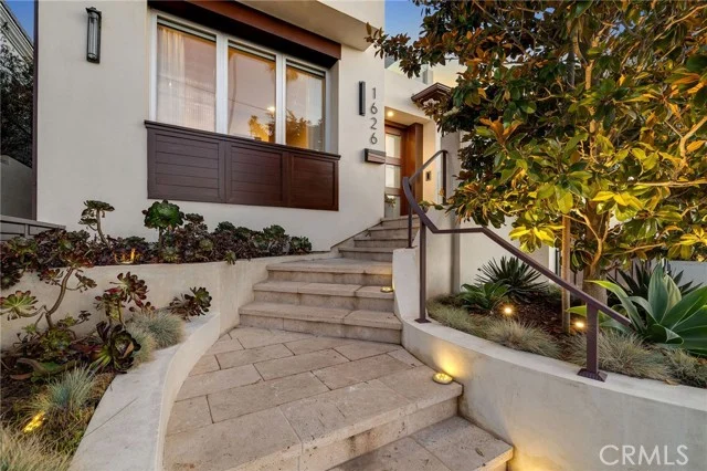 1626 1st Street photo 3