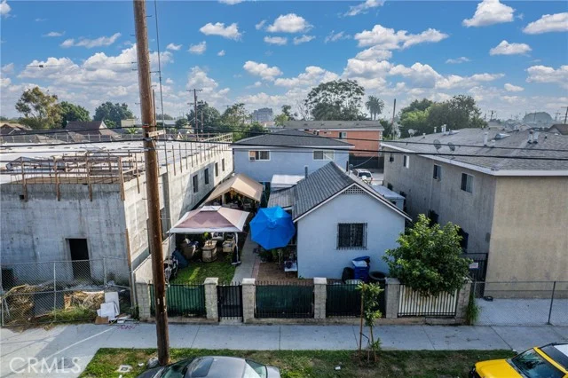 6118 S Main, Los Angeles