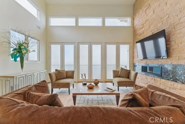 2501 Barrymore Drive photo 4