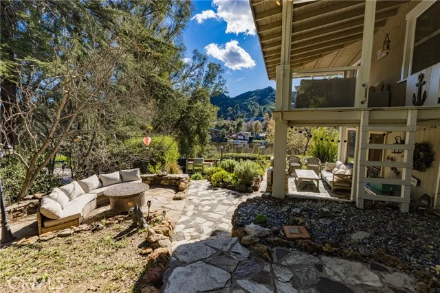 2305 Sugarloaf photo 3