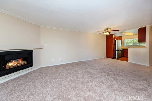 5510 Owensmouth Ave #204 photo 2