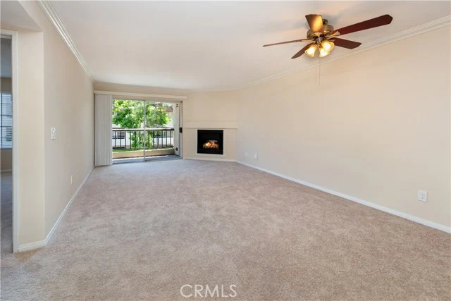 5510 Owensmouth Ave #204 photo 4