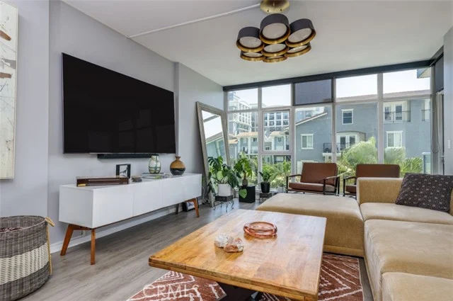 411 W Seaside Way #302 photo 3