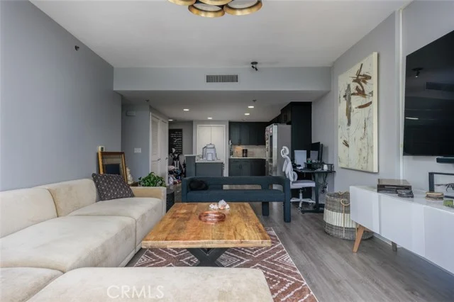 411 W Seaside Way #302 photo 5