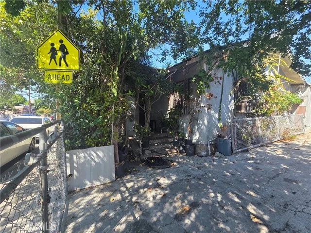 7500 Crockett photo 5