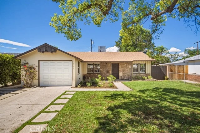 7357 Anatola Avenue photo 4