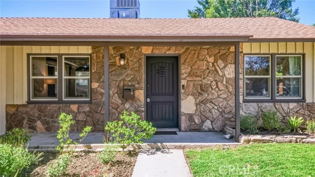 7357 Anatola Avenue photo 5