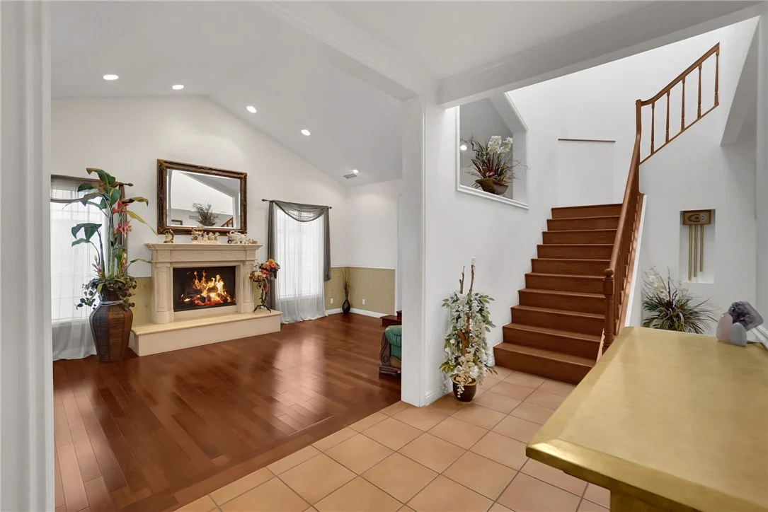 15129 Otsego Street photo 2