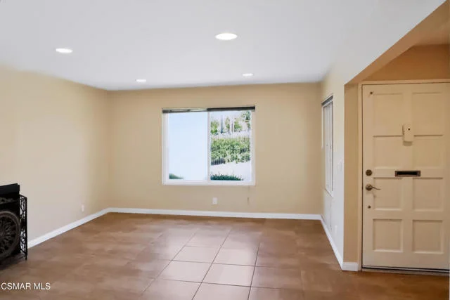 1100 Glenbridge Circle photo 4