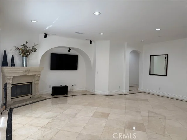 5717 MELVIN Avenue photo 4