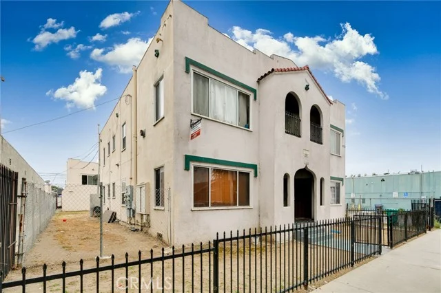 1224 E 17th Street photo 4