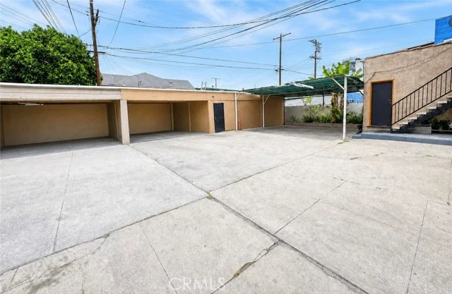3110 Raymond Ave photo 5