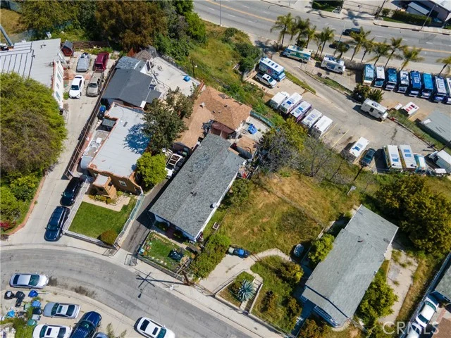 986 Gifford Avenue photo 5
