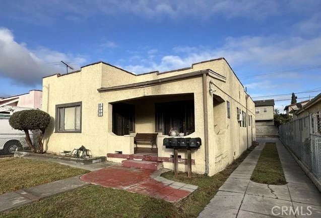 812 N Ridgewood, Los Angeles
