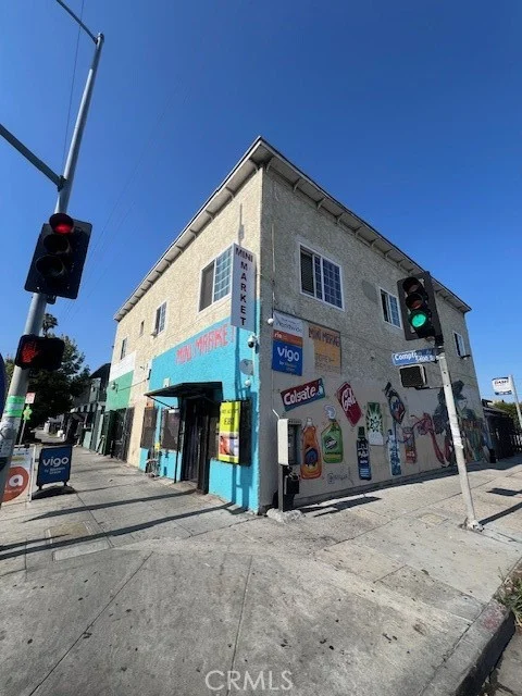 5426 Compton photo 3