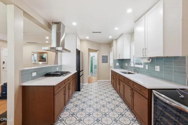 5236 Bellingham Avenue photo 4