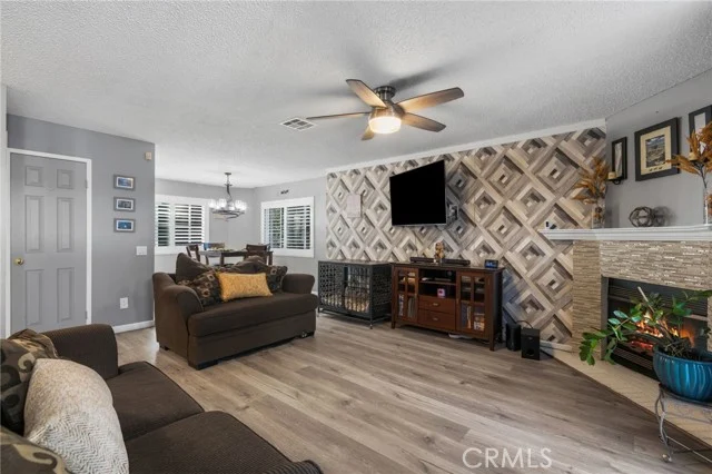123 W Spring Street #B photo 4