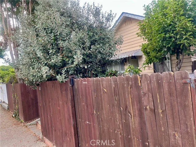 611 Sunset Avenue photo 5