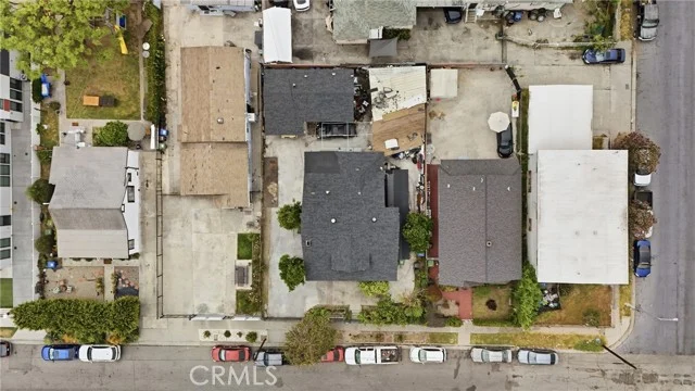 1472 W 37th Street photo 2