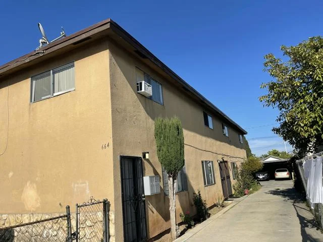 664 S Ford Boulevard photo 3