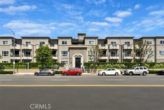 4424 Whitsett Avenue #107 photo 4