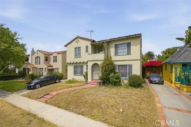 1259 S Orange Drive photo 2