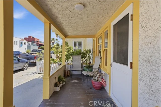 701 Manhattan Avenue photo 4